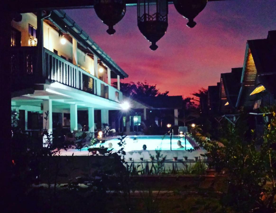 Tanabendang Banglos Pantai Cenang  Exteriér fotografie